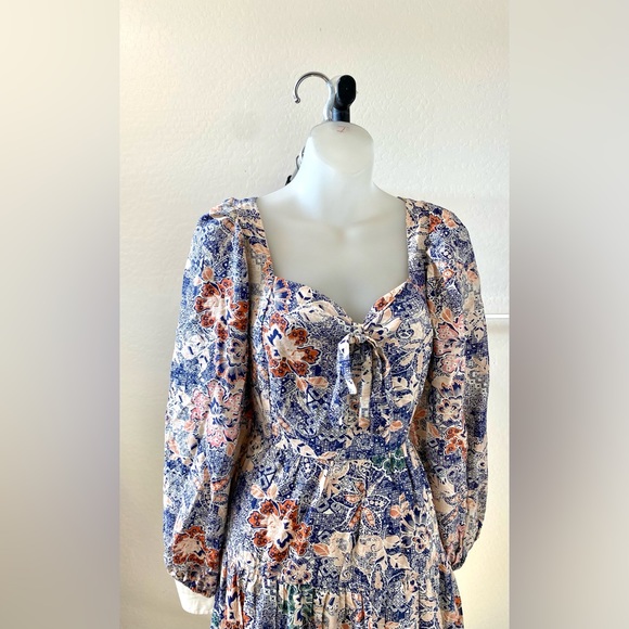 Moon River Floral Dress - Picture 2 of 10